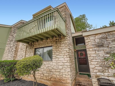 Primary bedroom at 500 Hesters Crossing Rd Unit #310 - 2 bed 2 bath home