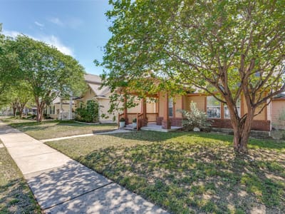 Living area at 5043 Hartson - 3 bed 2 bath home