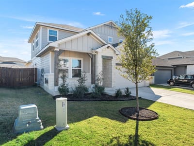 Kitchen at 520 Loriner WAY - 4 bed 2 bath home