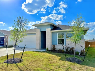 Primary bedroom at 598 Gladiola LOOP - 4 bed 3 bath home