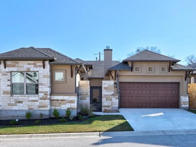 Living area at 604 Bottlebrush Dr - 4 bed 3 bath home