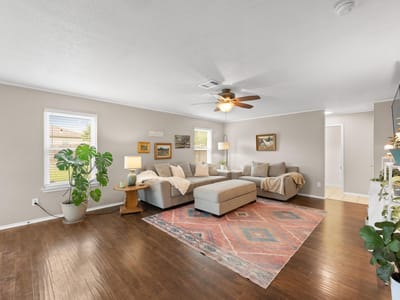 Living area at 605 Holbrooke St - 4 bed 2 bath home