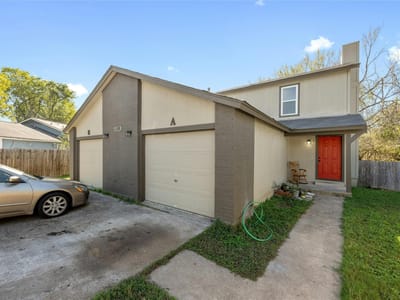 Living area at 6101 Asa Dr - Yarrabee Bend South Sec 01, Austin, TX