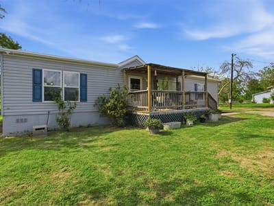 Kitchen at 612 Lilac Way - 3 bed 2 bath home