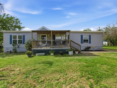 Primary bedroom at 612 Lilac Way - 3 bed 2 bath home