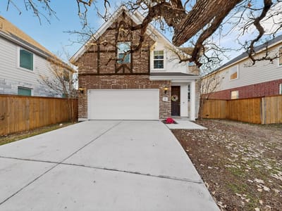 Primary bedroom at 639 Pheasant Hill LN - 3 bed 2 bath home