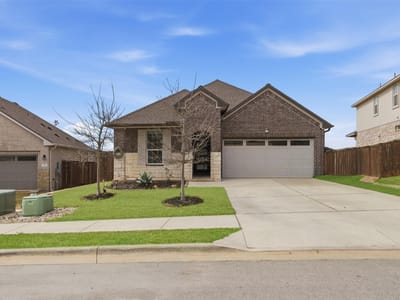 Living area at 669 Peace Pipe WAY - 4 bed 2 bath home