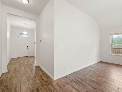 Primary bedroom at 682 Coyote Creek Way - 4 bed 2 bath home