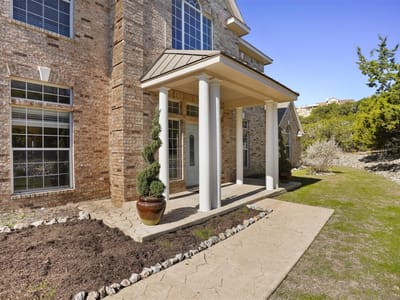Living area at 710 Timarron - 5 bed 3 bath home