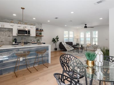 Living area at 7109 Cherry Meadow Dr - 3 bed 1 bath home