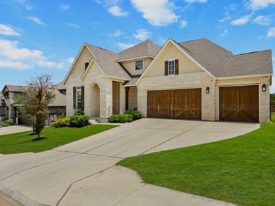 Living area at 712 Palamos DR - 5 bed 3 bath home