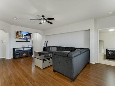 Primary bedroom at 725 Pinnacle Dr - 3 bed 2 bath home