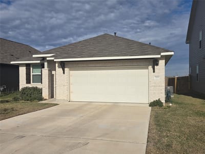 Living area at 727 Gray Fox LOOP - 4 bed 2 bath home