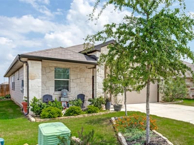 Kitchen at 822 Pease River WAY - 4 bed 2 bath home