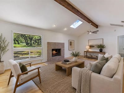 Living area at 9004 la Fauna Path - 3 bed 2 bath home