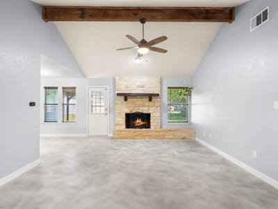 Primary bedroom at 909 Garden View DR - 3 bed 2 bath home