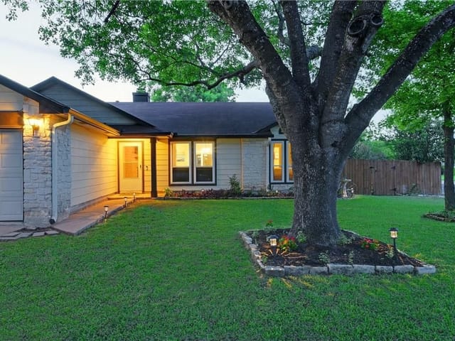 1810 Laurel Path