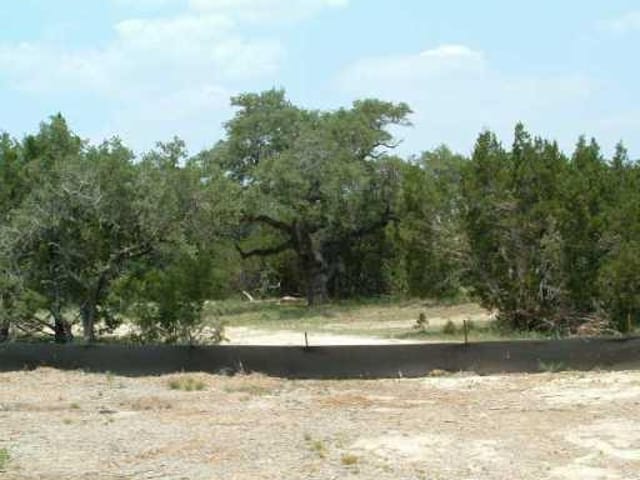 100 Stable Oaks DR