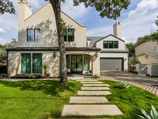 1007 Possum Trot St