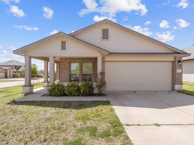 101 Plata LN