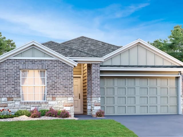 102 Donnington Dr