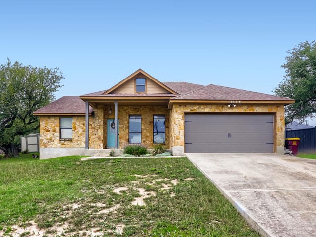 10213 Thomas Ln