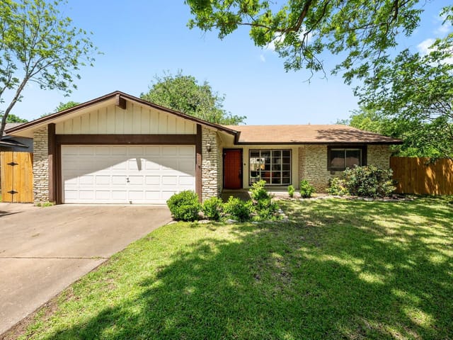 10412 Firethorn Ln