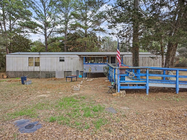 105 S Austin DR
