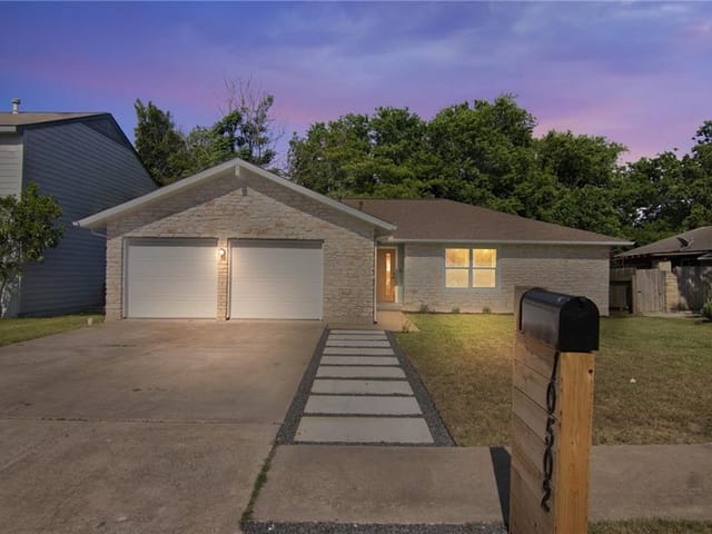 10502 School House Ln