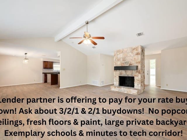 10505 School House Ln