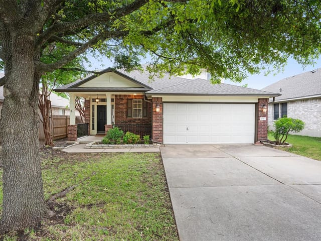 10513 Fosseway Dr