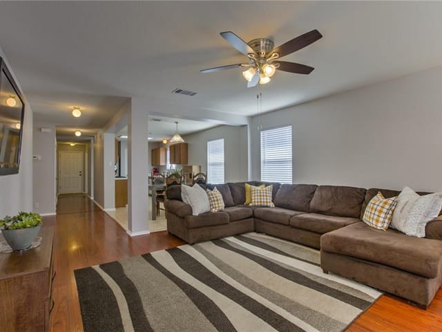108 Loryn DR