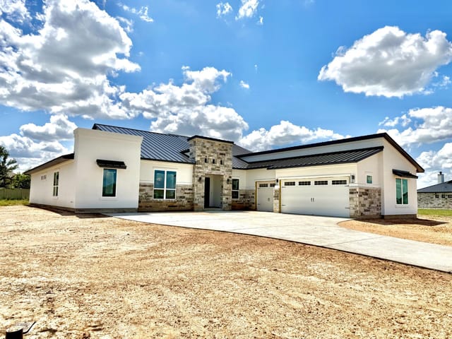 109 La Ventana DR