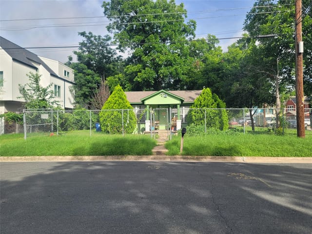 1104 Brass ST