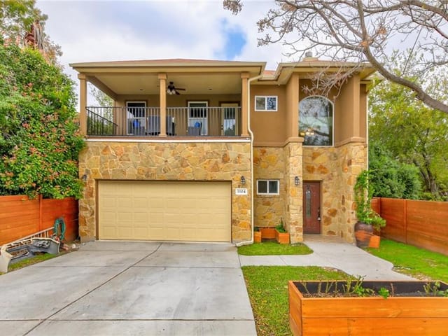 1104 Silverton Ct