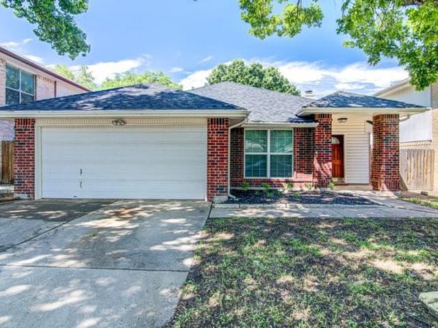 1112 Faircrest Dr