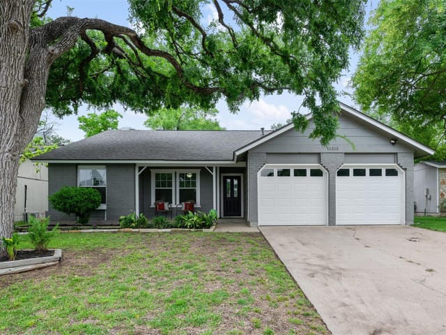 11215 Iron Oak Trl