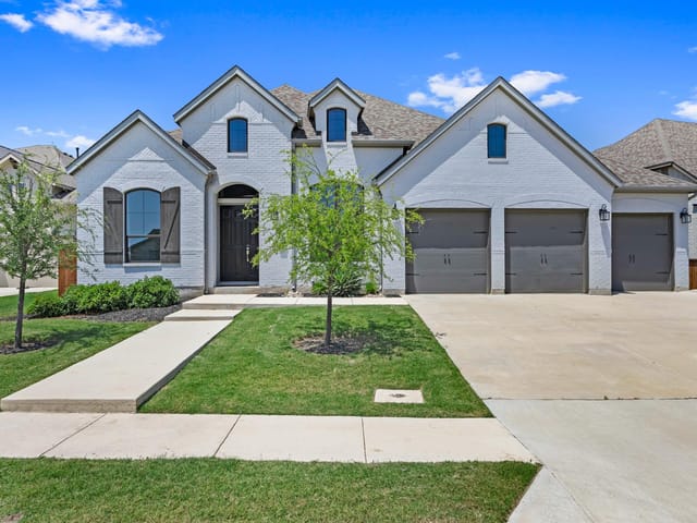 113 University Lands DR