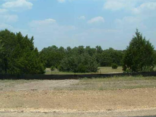 114 Stable Oaks DR