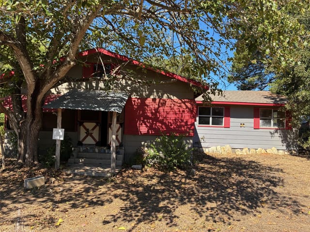 116 Flaming Oak Dr