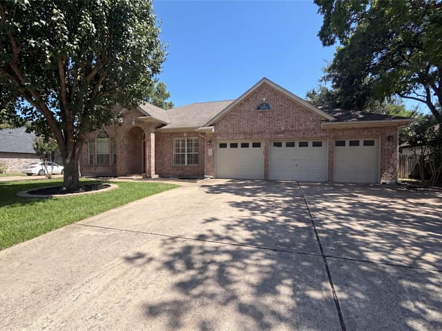 117 Brentwood DR