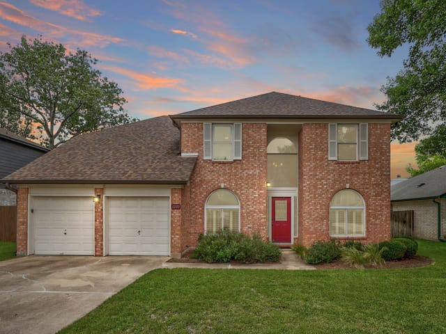 1200 Mountain View DR