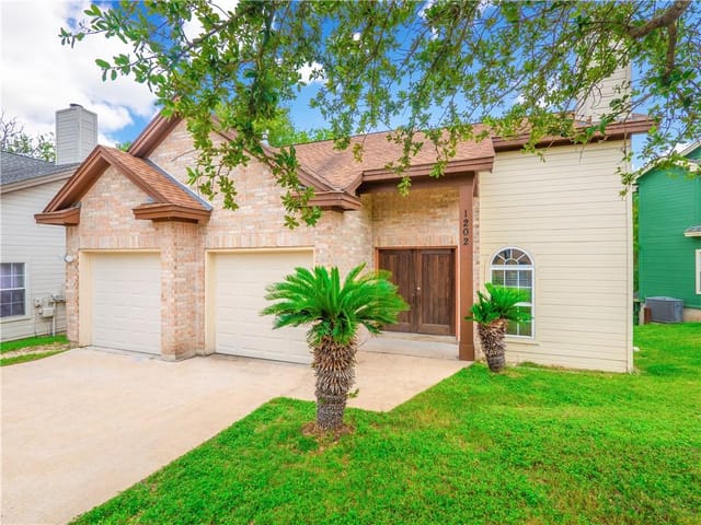 1202 Silverton Ct