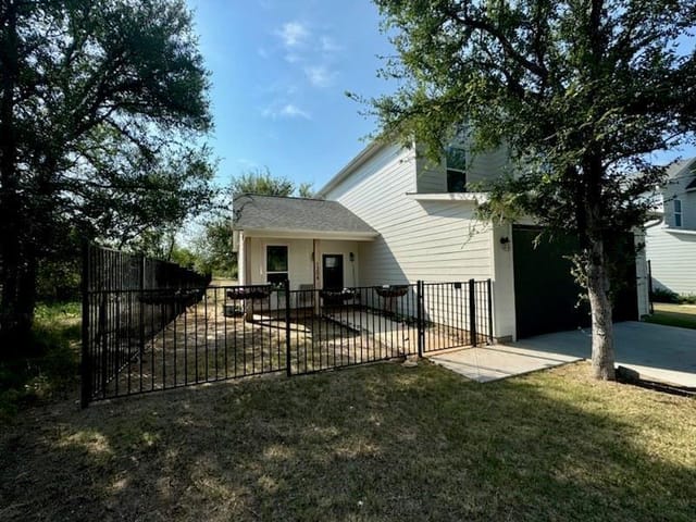 1204 N Mystic Dr