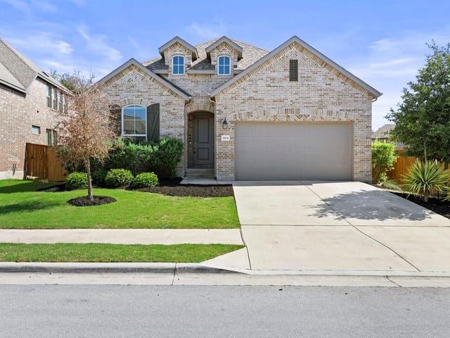 1204 Texas Ash LN