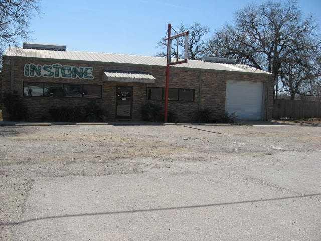 1205 Highway 71 W