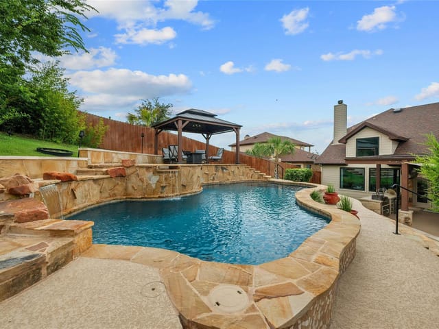 1207 Sledge DR