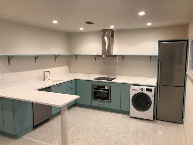 1208 Enfield Rd Unit #207
