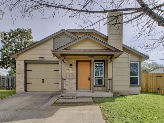 1208 Glen Summer Cv