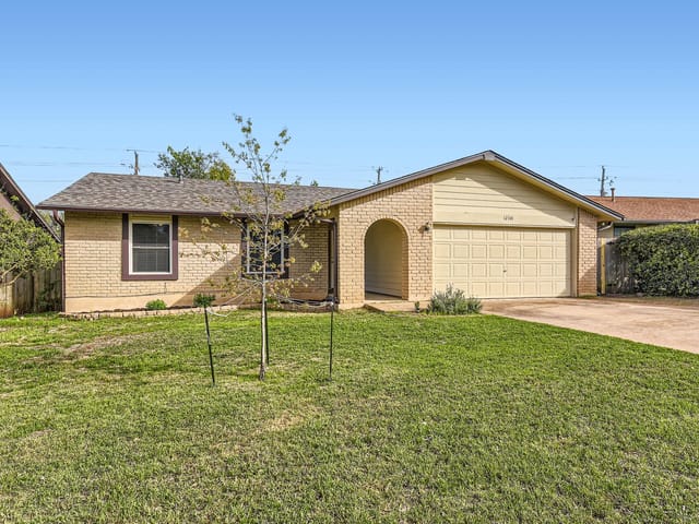 12101 Grey Rock Ln